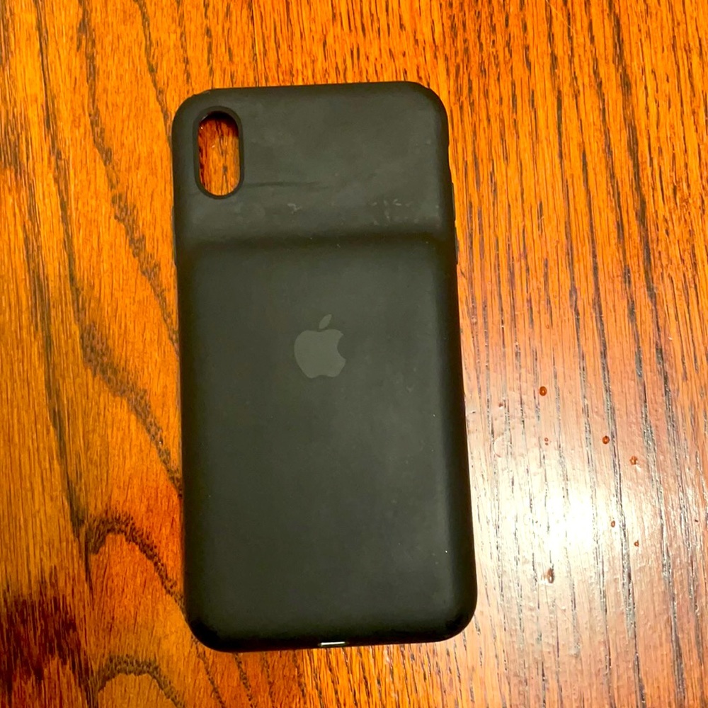 Apple XS max charging case